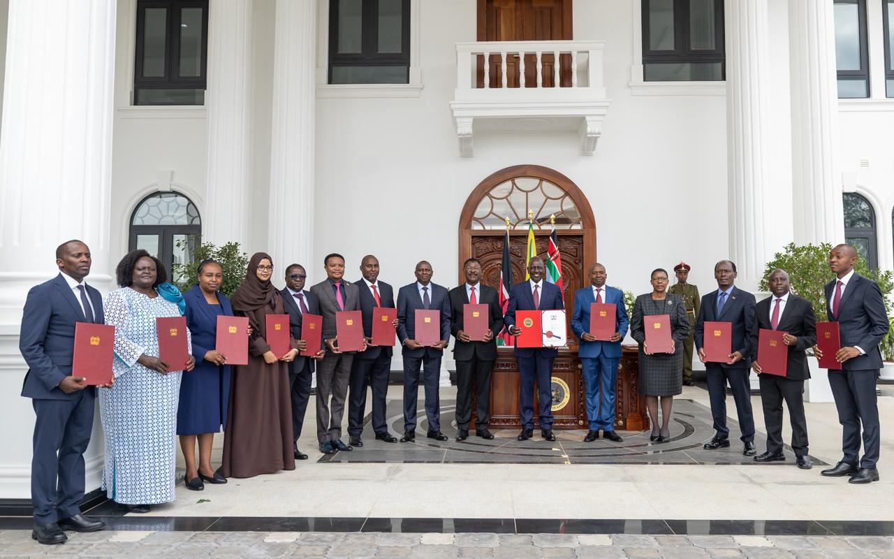Signing of the Income Tax, SEZ and Technopolis bills